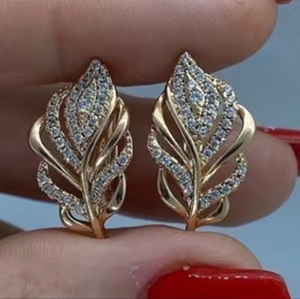 Leaf Shaped Hoop Earings Gold Color Cubic Zirconia Brilliant Earrings For Women